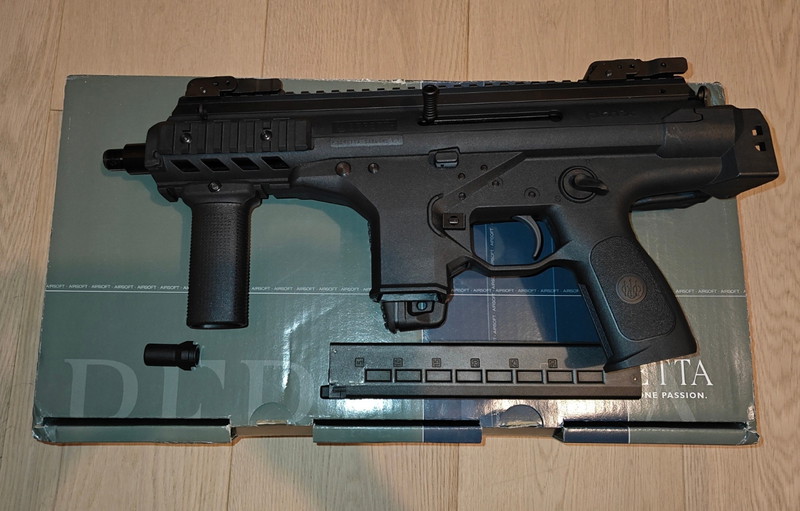 Image 1 pour Umarex/KWA Beretta PMX GBB SMG, used only once.