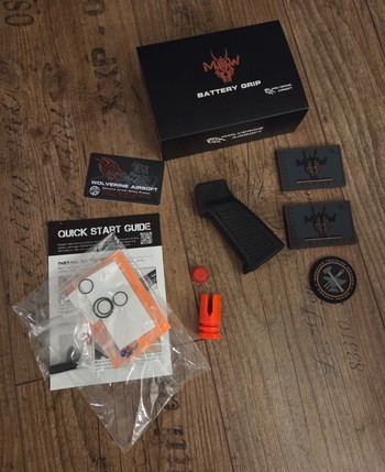 Afbeelding 7 van Wolverine Forged Tactical MTW XBR (10 Inch) Battery Grip + Magazijnen . (3 Maanden oud)