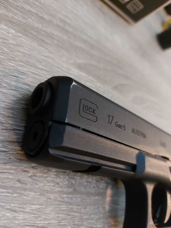 Afbeelding 3 van Umarex GLOCK 17 GEN 5 - Goed als nieuw + eventuele extra's