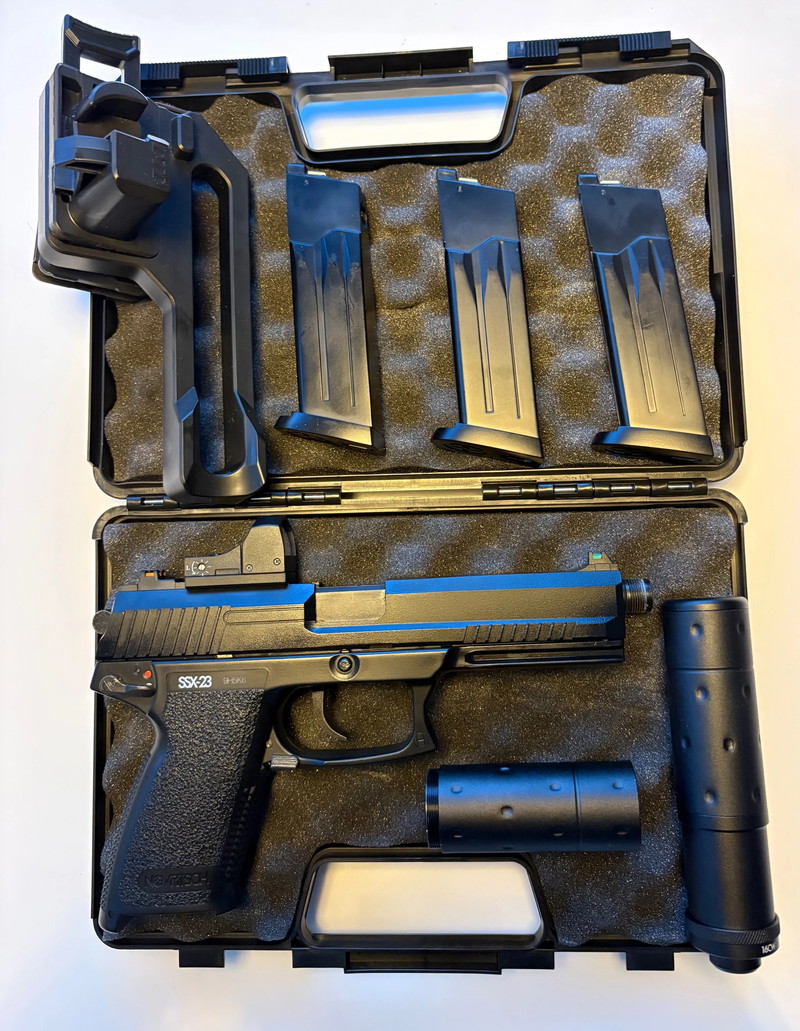 Imagen 1 de Novritsch ssx23 incl red dot, demper, holster en extra magazijnen ( splinternieuw )