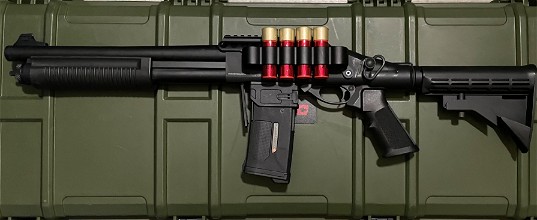 Image pour Golden Eagle M870 Tactical gas shotgun (met 8x 30 BB shells en M4 adapter)