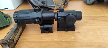 Afbeelding 3 van Red Dot met magnifier