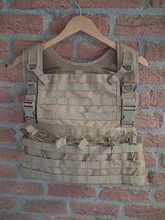 Image for Dessert / camel plate carrier with pouches