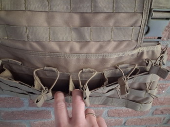 Image 3 for Dessert / camel plate carrier with pouches