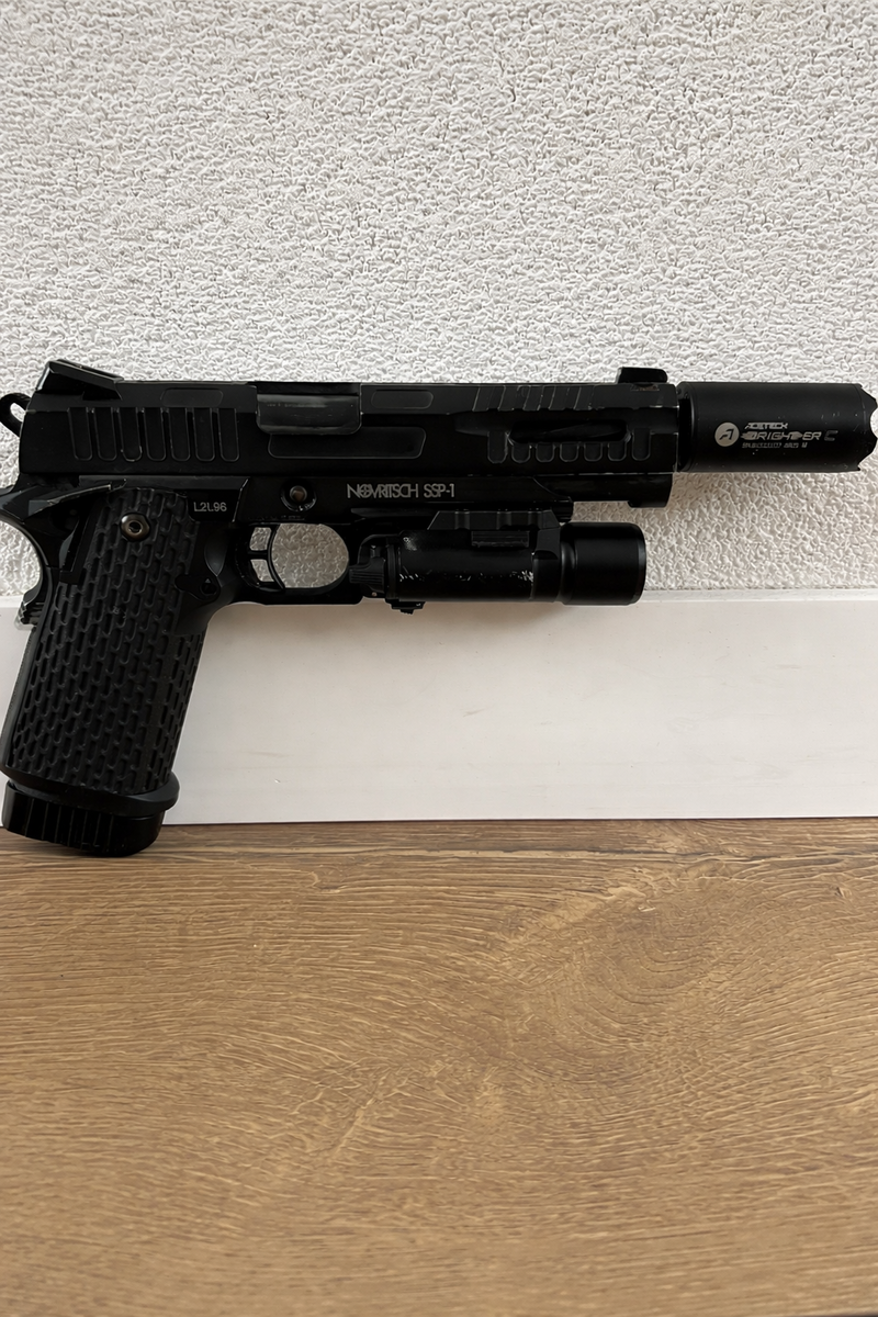 Image 1 for Ssp1 met cutout slede + Ace tech tracer en 2 mags