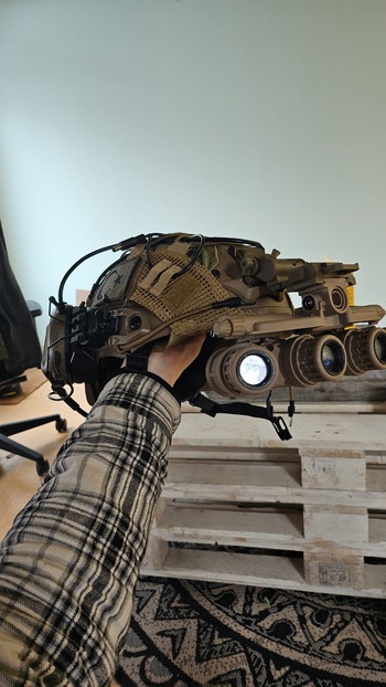 Image 4 pour Helm met Communicatie, Nightvision Dummy en Strobe Light