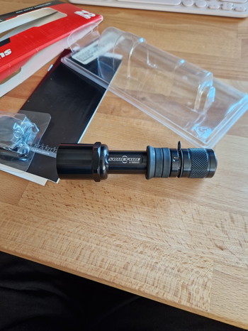 Imagen 2 de Genuine Surefire Z2 combat light