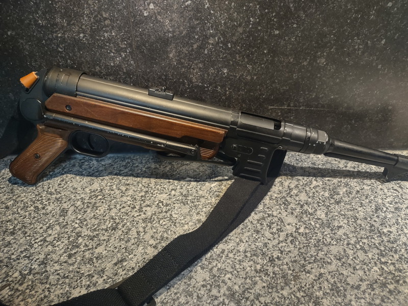 Image 1 for Mp40 met sling en 10(!) magazijnen.