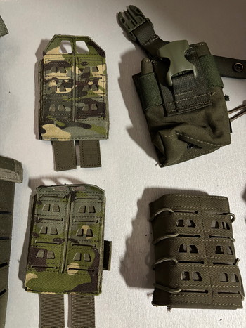 Imagen 3 de Plate carrier & diverse pouches: M4 Novritsch en InvaderGear (radio en granaat)