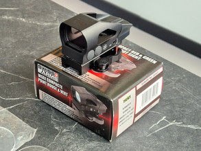 Imagen para Red Dot Swiss Arms Compact Red & Green + 2x scopeprotectors