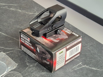 Imagen 2 de Red Dot Swiss Arms Compact Red & Green + 2x scopeprotectors