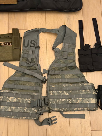 Image 4 pour US Vest, pouches en sling
