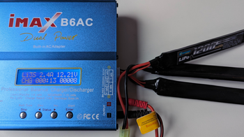 Bild 5 für AEG 11.1V LiPo Batteries - 2x 1450mAh 30c, 2x 1200mAh 20c & charger