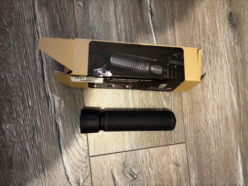 Image 1 for Knights Armament 556 QDC suppressor