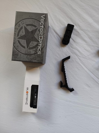 Image 3 for Double Eagle UTR 556 w/ red dot and tracer