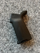 Bild für Magpul Moe+ rubber overmold grip