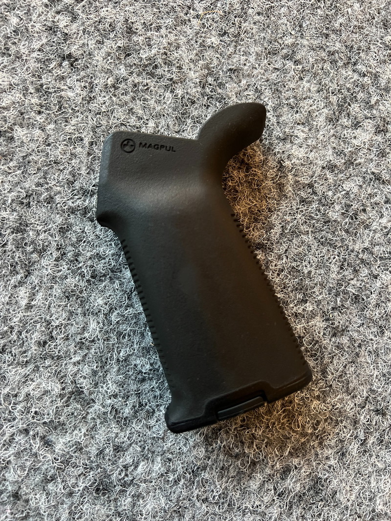 Image 1 for Magpul Moe+ rubber overmold grip