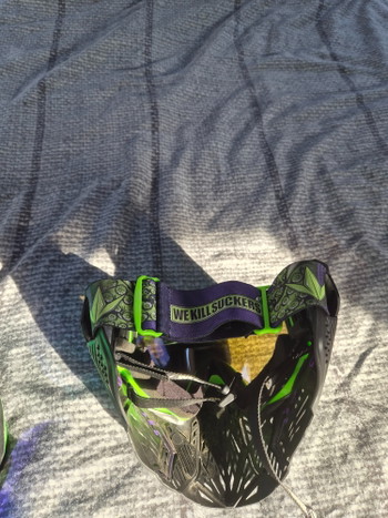 Imagen 3 de H,k masker is gereserveerd en bnkr kings masker nog beschikbaar