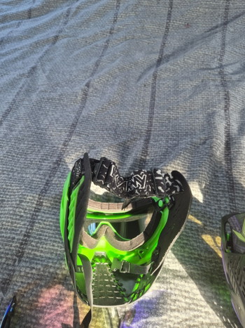 Imagen 4 de H,k masker is gereserveerd en bnkr kings masker nog beschikbaar