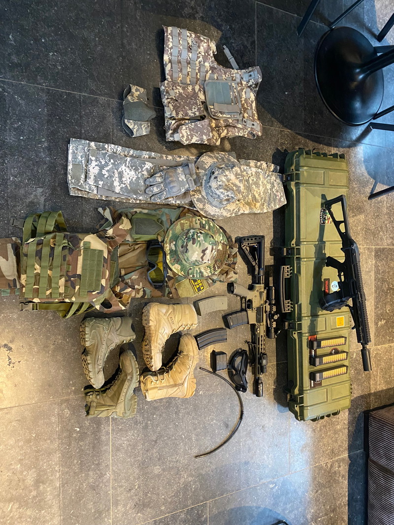 Image 1 for Volledig geupgrade airsoft set M4 en PCC45 met gear en hardcase