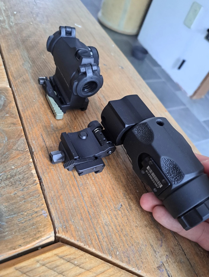 Bild 1 für Aimpoint micro T2 2MOA met magnifier