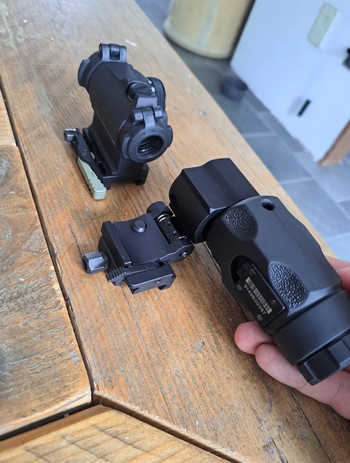 Image 2 for Moet weg Aimpoint micro T2 2MOA met magnifier