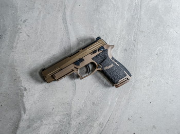 Imagen 2 de SIG SAUER M17 GBB (Tan)