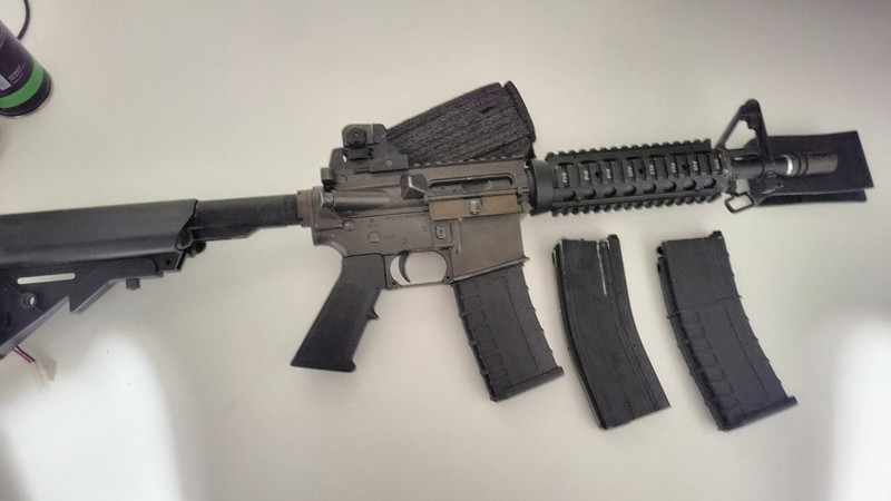 Image 1 pour King Arms M4 CQB-R - Met 2 GHK Mags