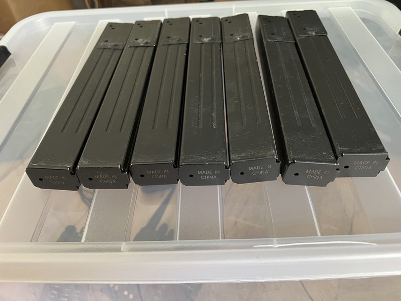 Image 1 for 7 maal AGM MP40 / Sten Lowcap 55rds magazijnen / wo2 / ww2