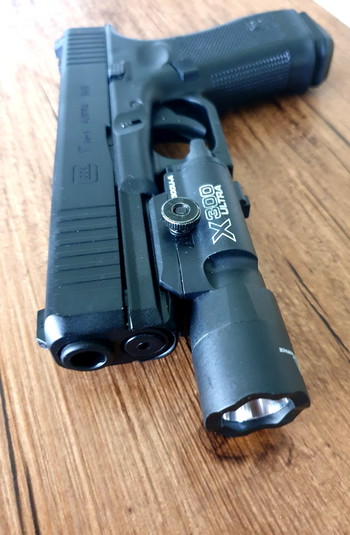 Bild 2 für Glock 17 gen 5 with light