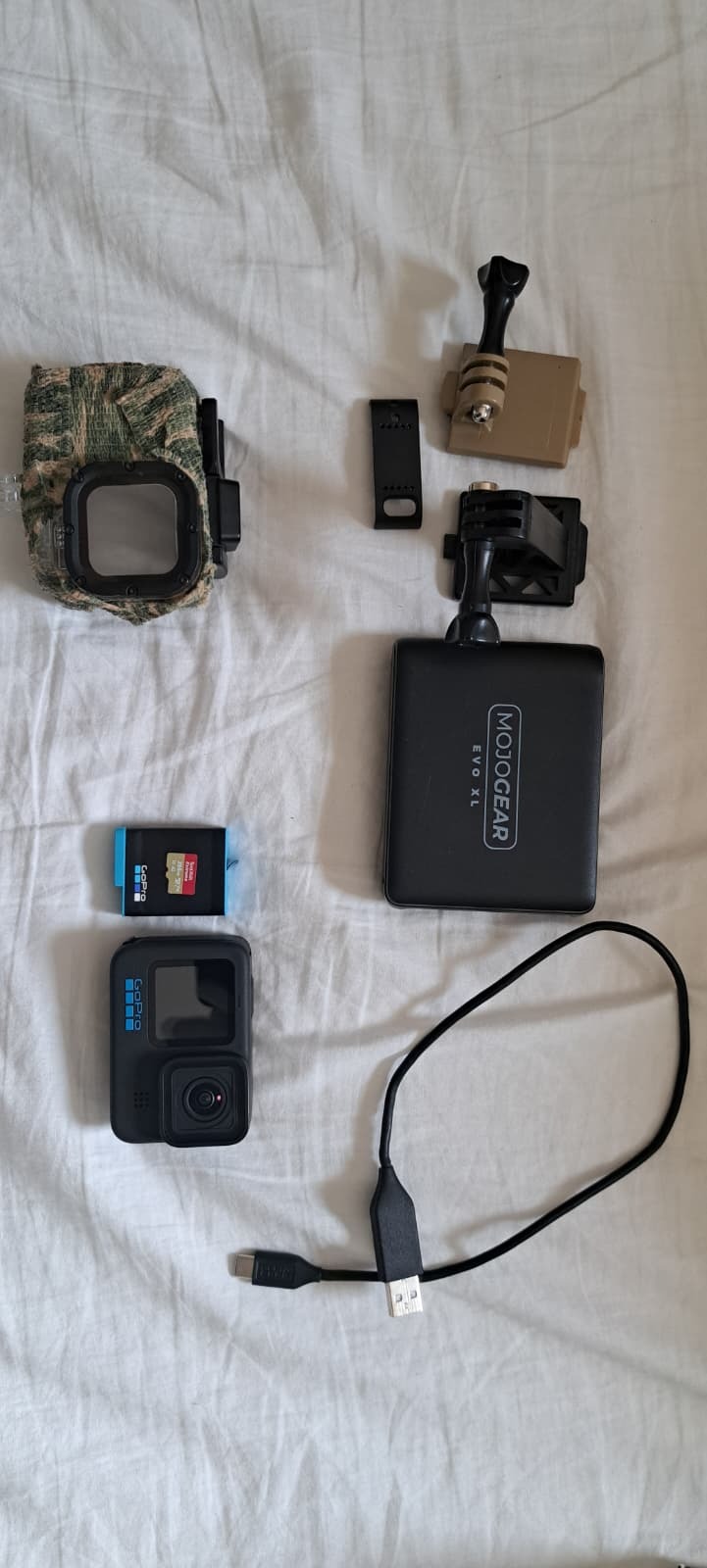 Afbeelding 1 van GOPRO HERO 10 BLACK + Accessoires
