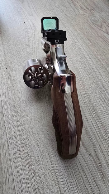 Afbeelding 4 van ARES Revolver 2