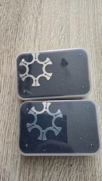 Afbeelding 8 van ARES Revolver 2