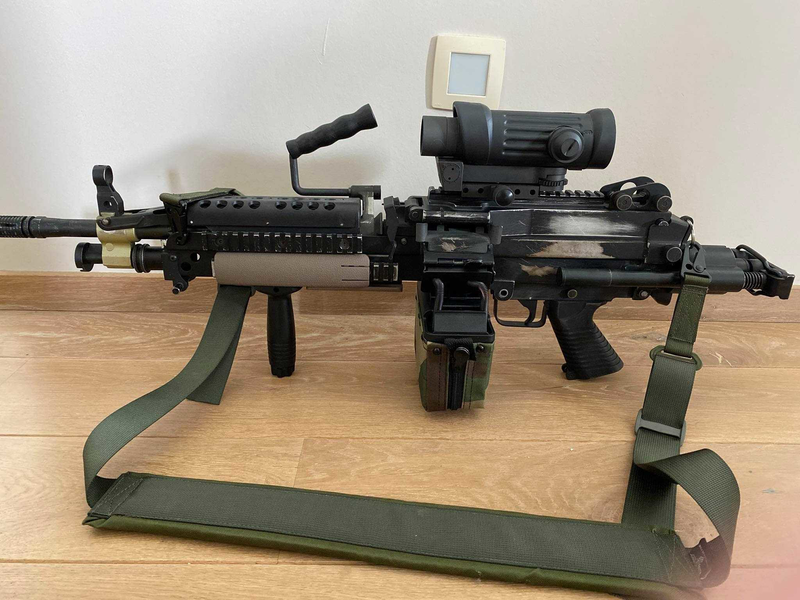 Afbeelding 1 van CYBERGUN M249 - MK46 - ELENA M145