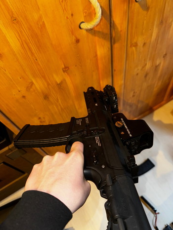 Image 3 for M4 + red dot + 3 midcaps + batterij + tracer unit