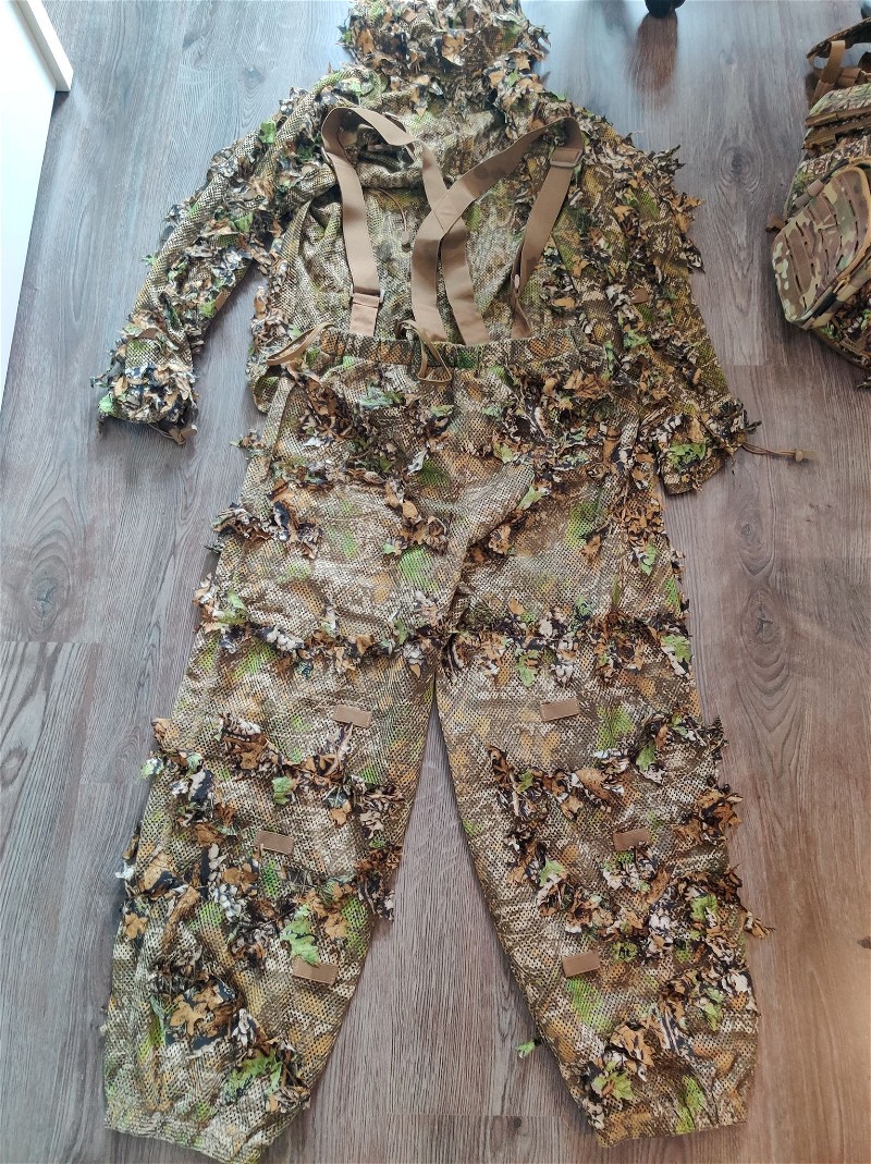 Afbeelding 1 van Novritsch ghillie suit volledige set zonder bladeren CAMO AMBER