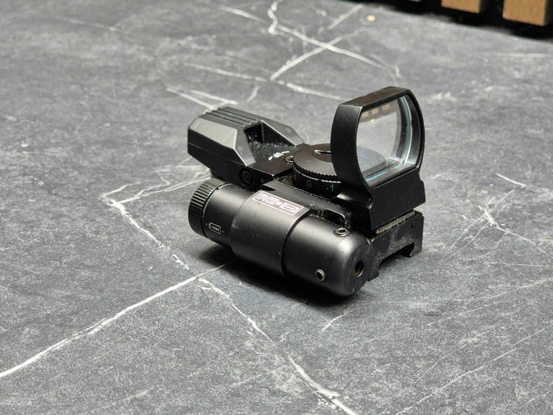 Image 1 for Tactical Holographic Reflex Red Green Dot Sight + Red laser | 4 Reticle - 11mm Dovetail Mount