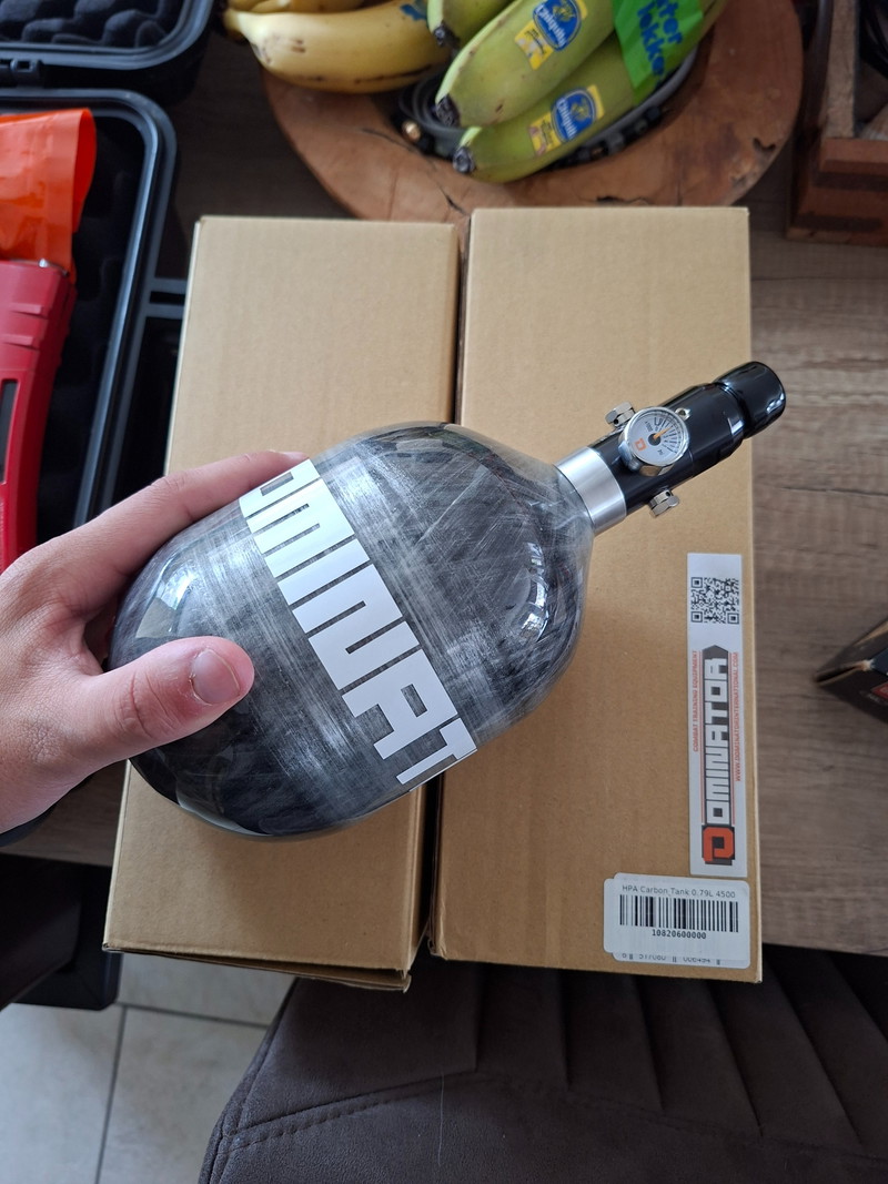 Bild 1 für Carbon tank from dominator