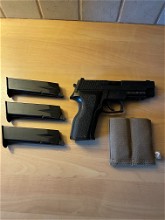 Image for WE P226 with 2 extra mags en codura fast mag pouch