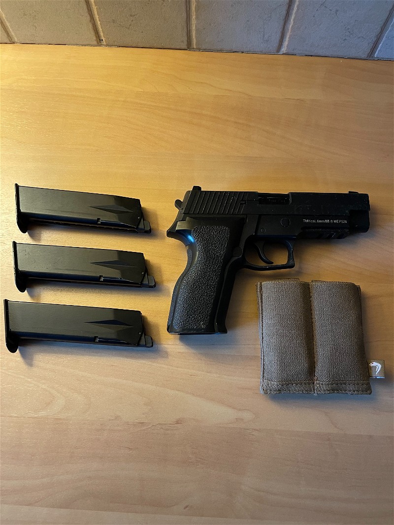 Image 1 for WE P226 with 2 extra mags en codura fast mag pouch