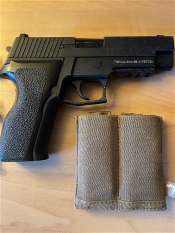 Image 2 for WE P226 with 2 extra mags en codura fast mag pouch