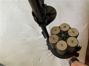 Image 3 for Grenade launcher met 6 shells