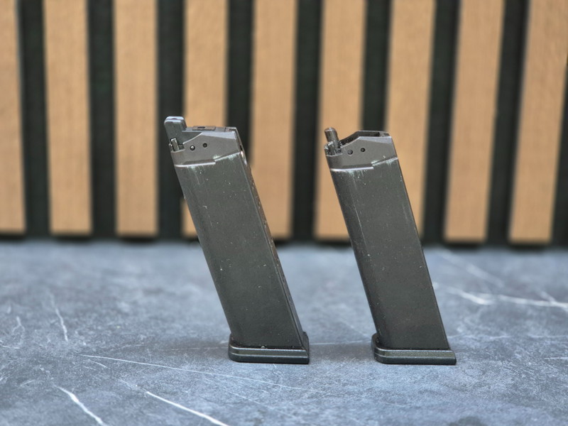 Image 1 for 2x Glock 17 GBB Magazijnen | WE
