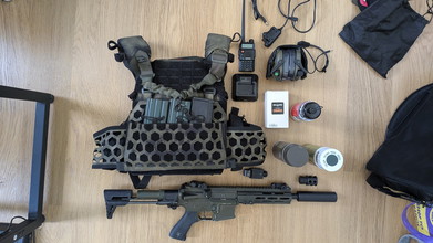 Image pour Lot matériel, porte plaque et réplique Airsoft.