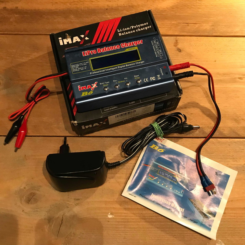 Afbeelding 1 van IMAX B6 multilader | NiHM & LiPo met Deans stekkers