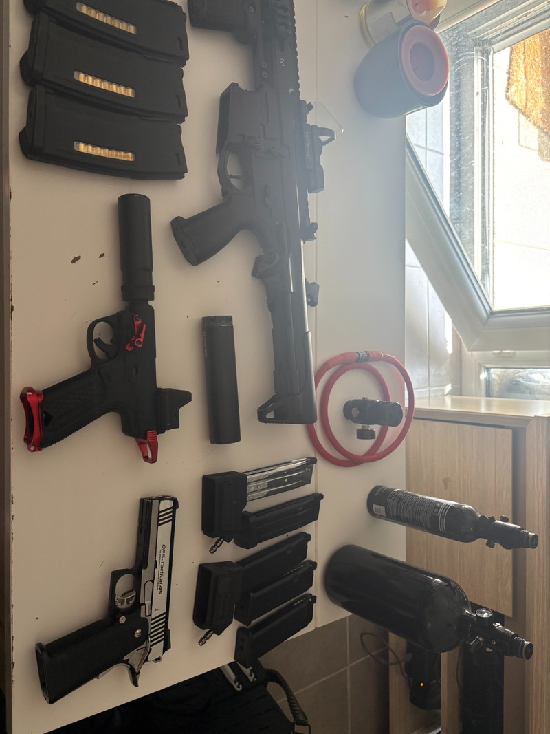 Image 1 for Lot complet airsoft  ARP556 v2s  AAP-01 custom  TM Hi-Capa  équipements