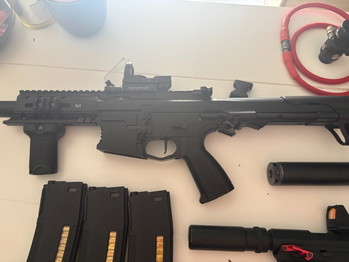 Image 5 for Lot complet airsoft  ARP556 v2s  AAP-01 custom  TM Hi-Capa  équipements