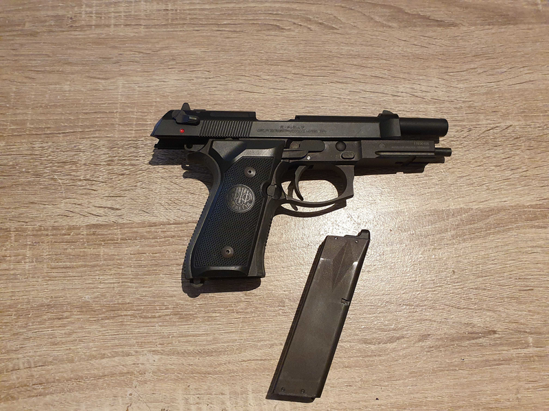 Bild 1 für Te koop: Umarex Beretta M9 army GBB