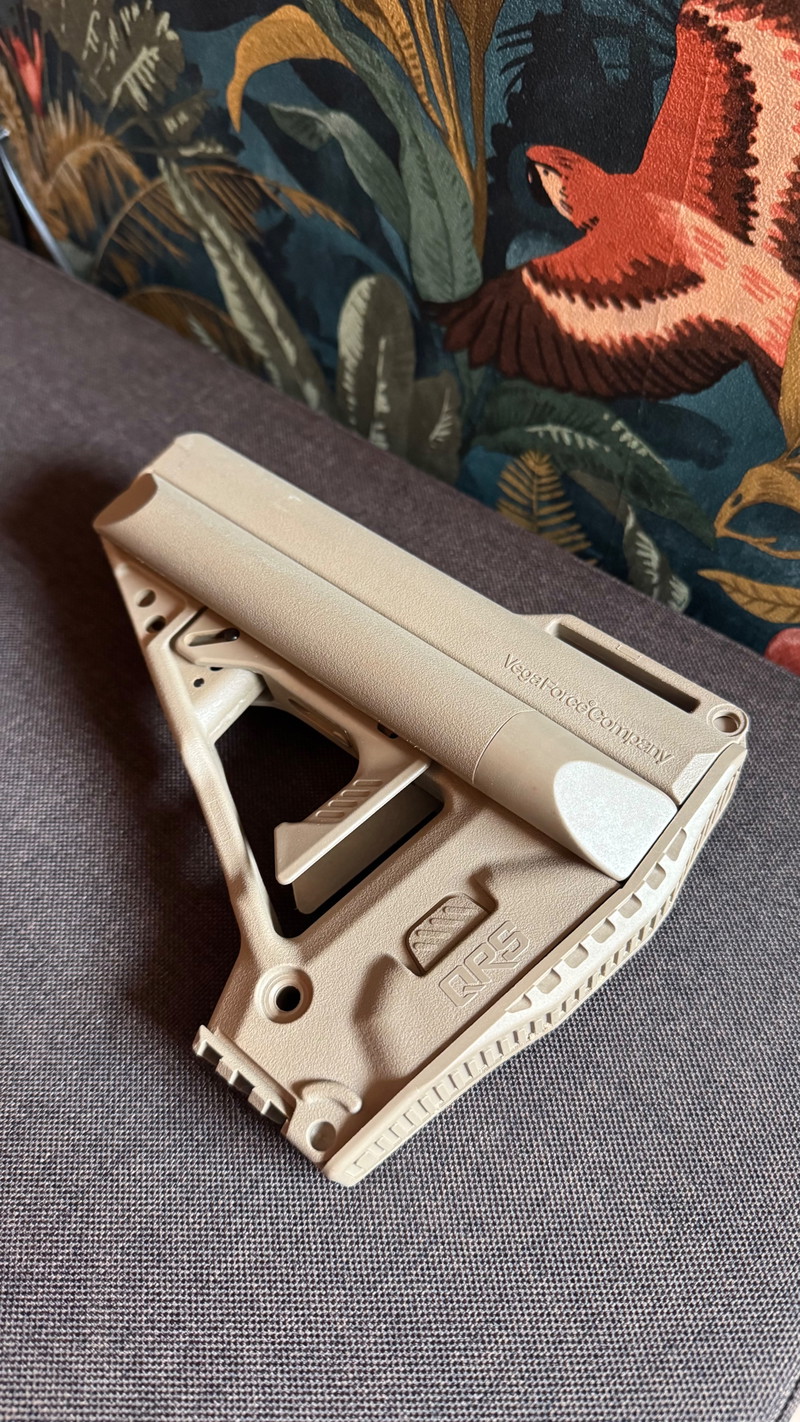 Image 1 for VFCQRS Stock Dark Earth