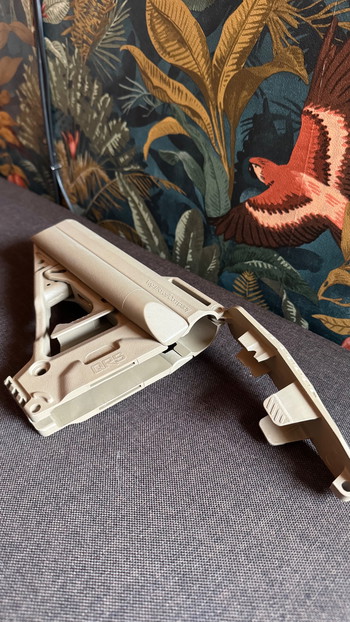 Image 3 for VFCQRS Stock Dark Earth